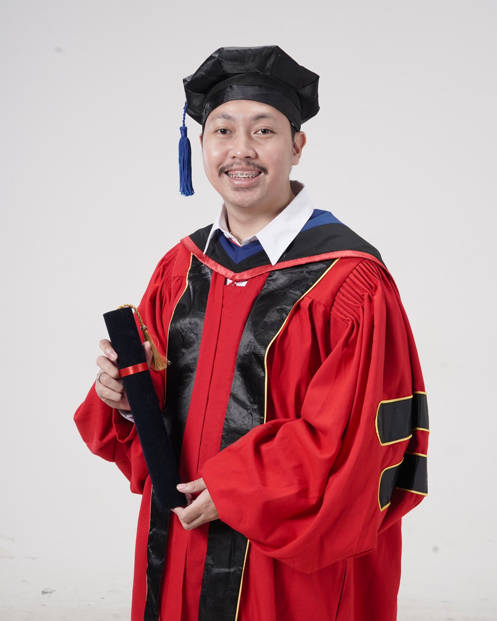Dr. Indra Cahaya Tresna